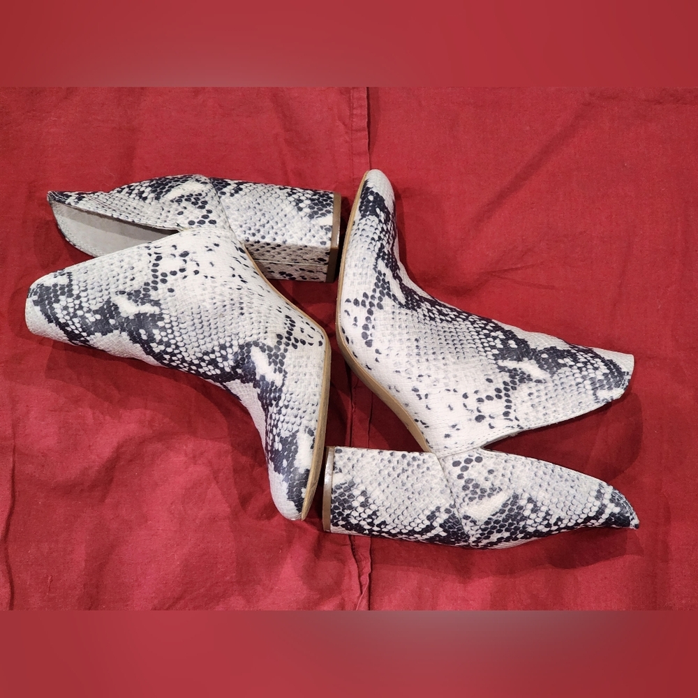 STEVE MADDEN | Rookie Side-cut Booties | Size 8.5 Women's - Picture 6 of 14